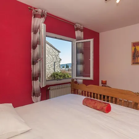 Cozy Lucy With Private Pool Appartamento *